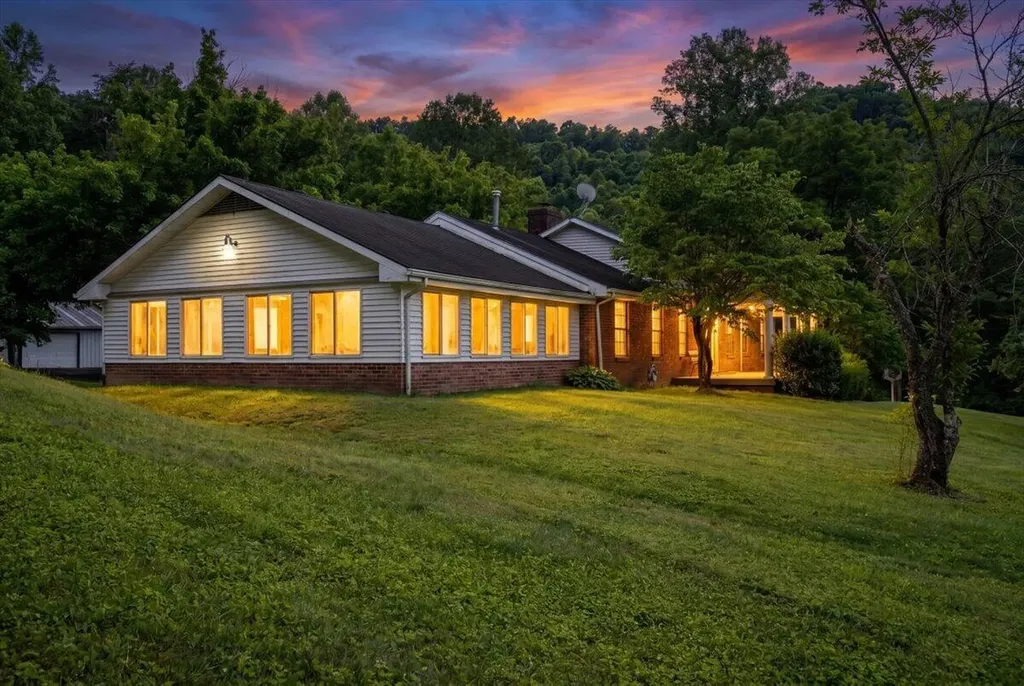 4475 Campton Road Stanton KY 40380