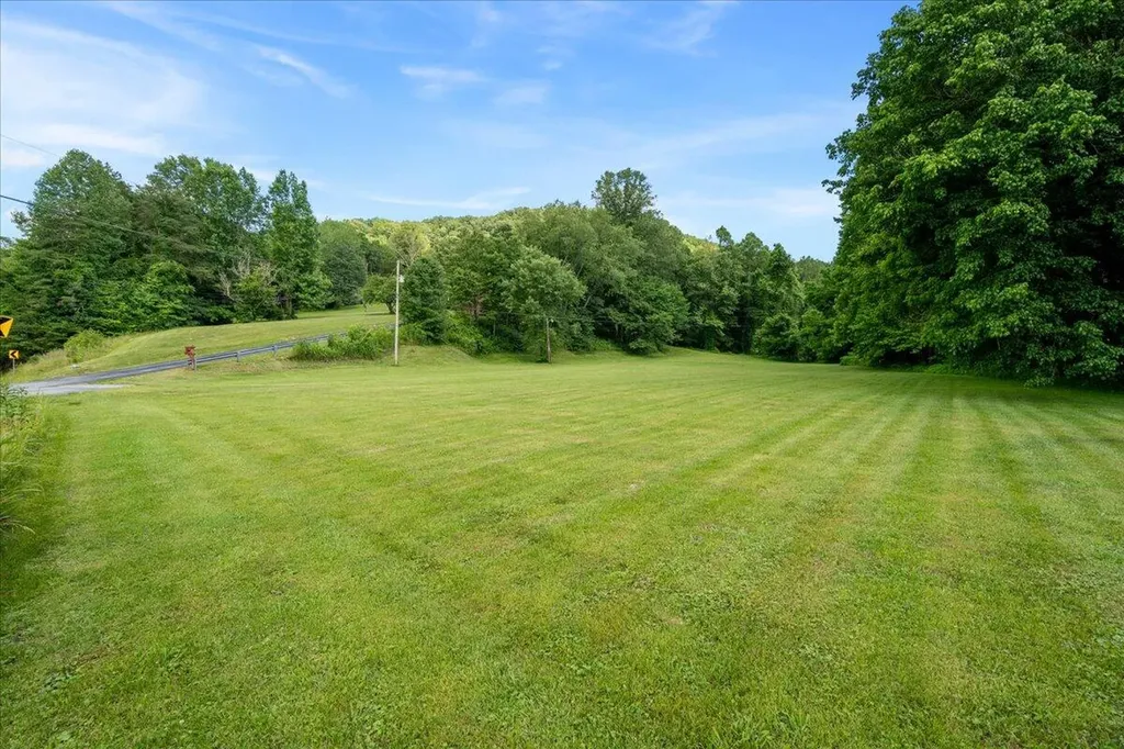 4475 Campton Road Stanton KY 40380