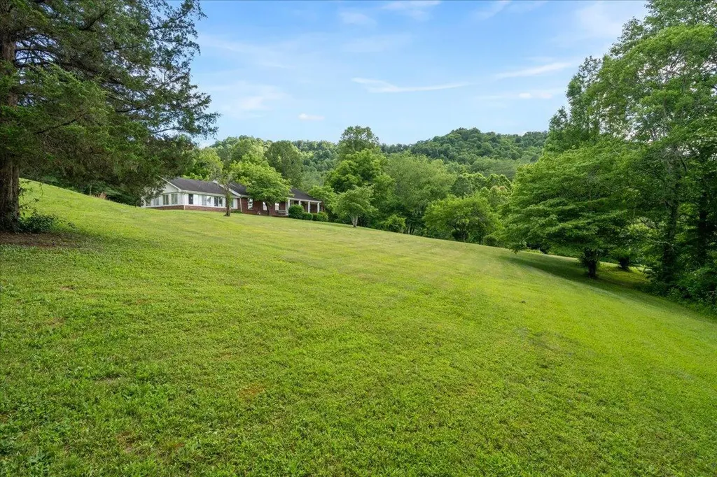 4475 Campton Road Stanton KY 40380