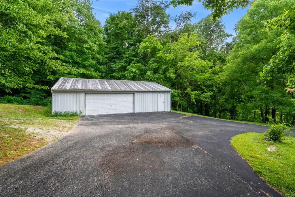 4475 Campton Road Stanton KY 40380