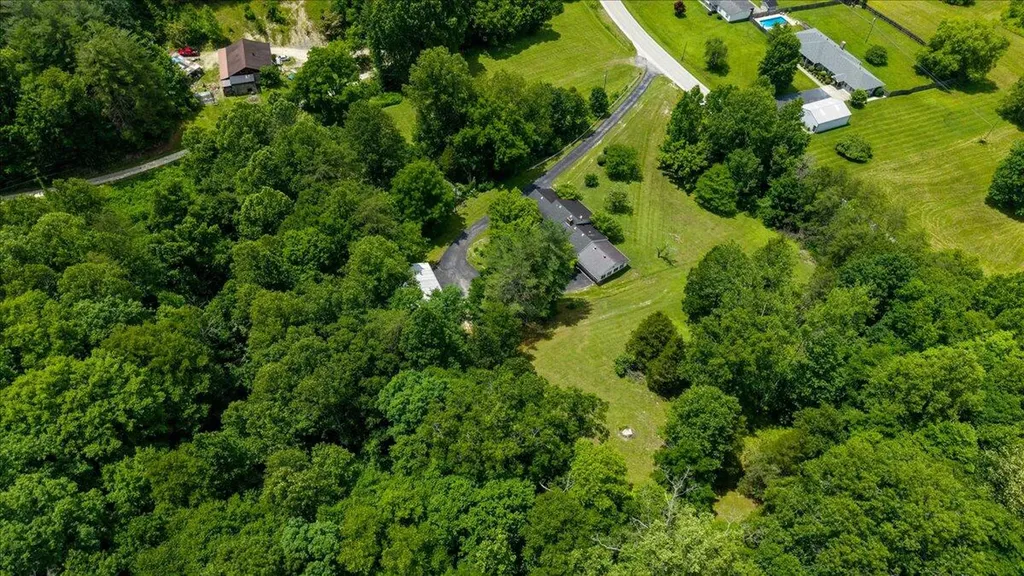4475 Campton Road Stanton KY 40380