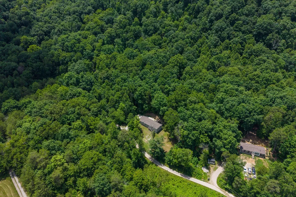 220 Long Branch Road Berea KY 40403
