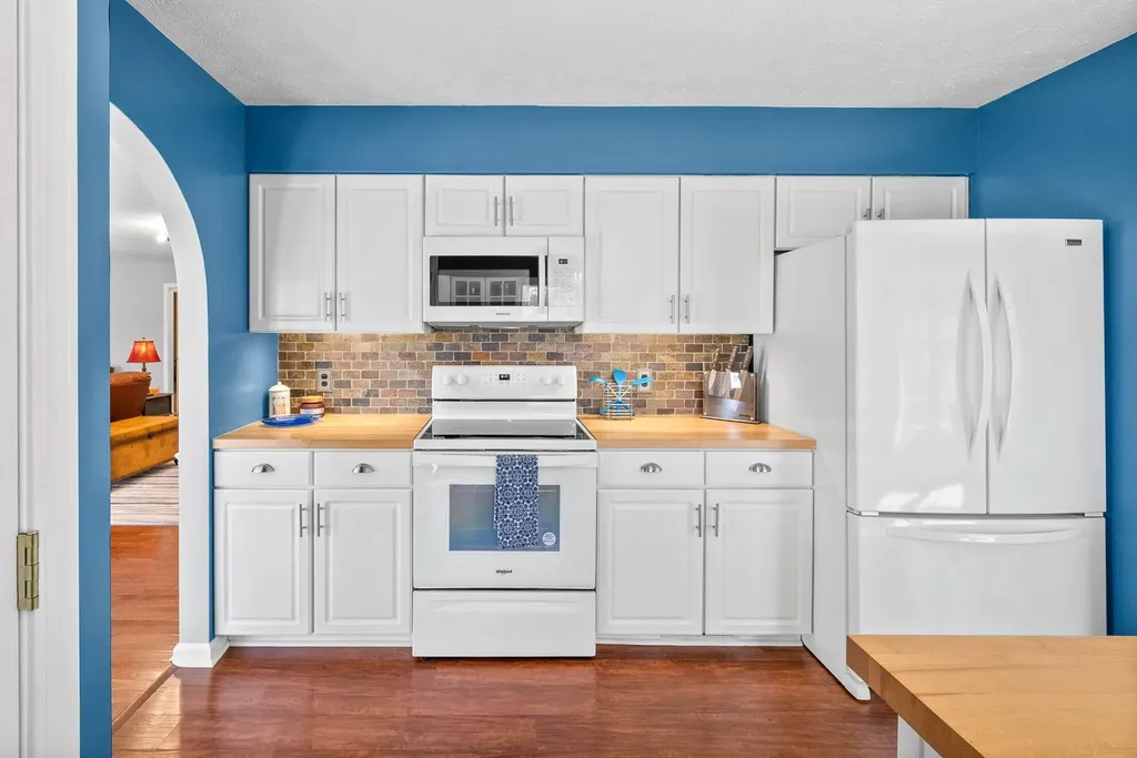 97 Partridge Point Cadiz KY 42211