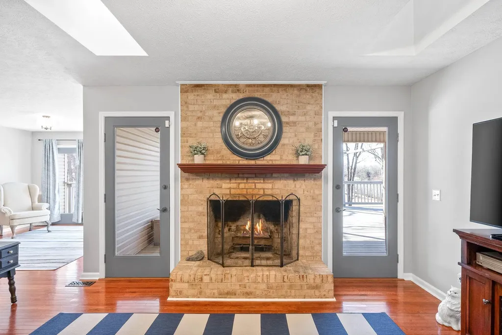 97 Partridge Point Cadiz KY 42211