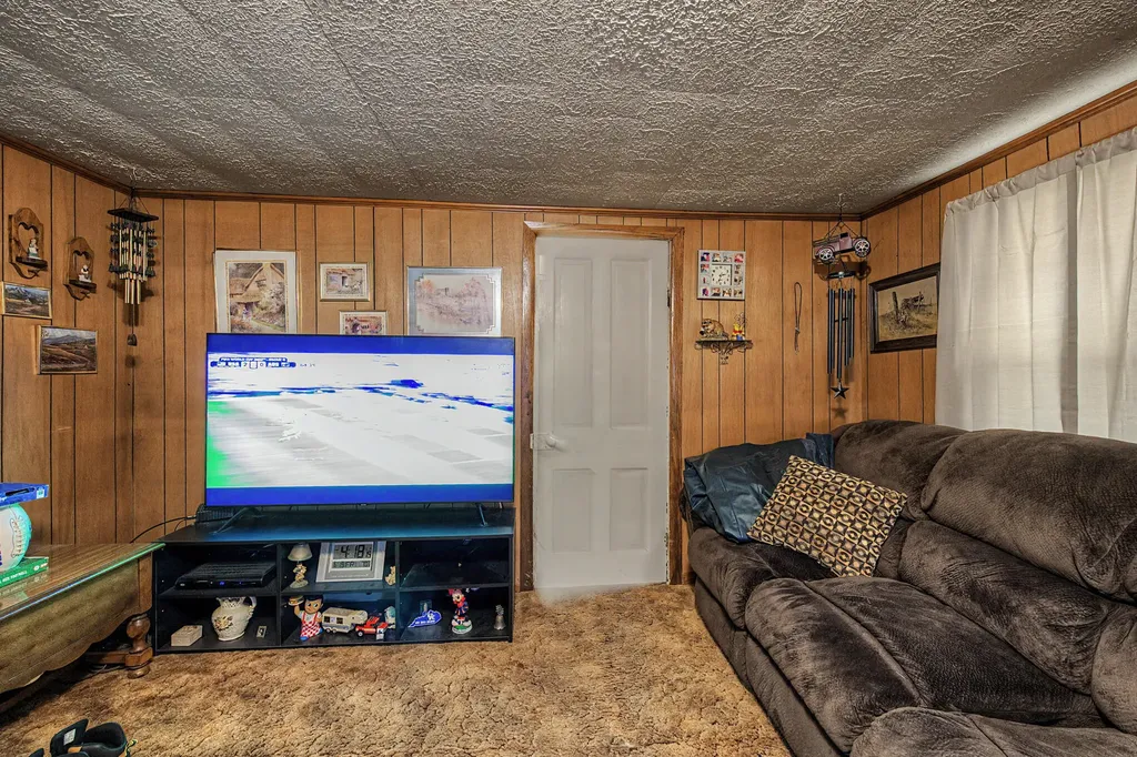 370 Ray Walker Road Russellville KY 42276