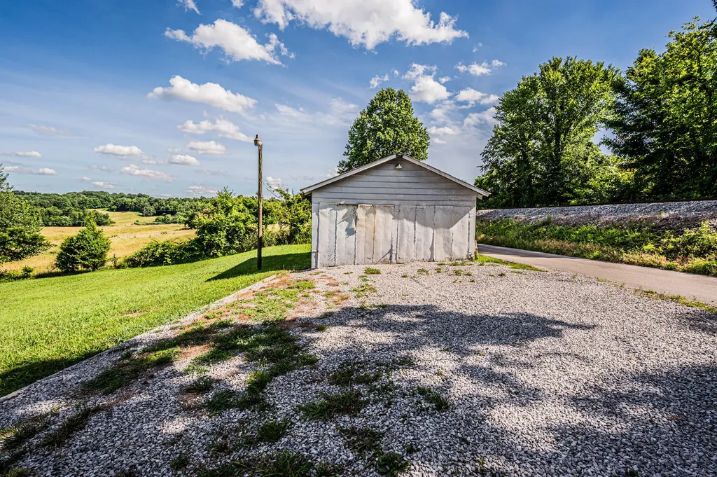 370 Ray Walker Road Russellville KY 42276