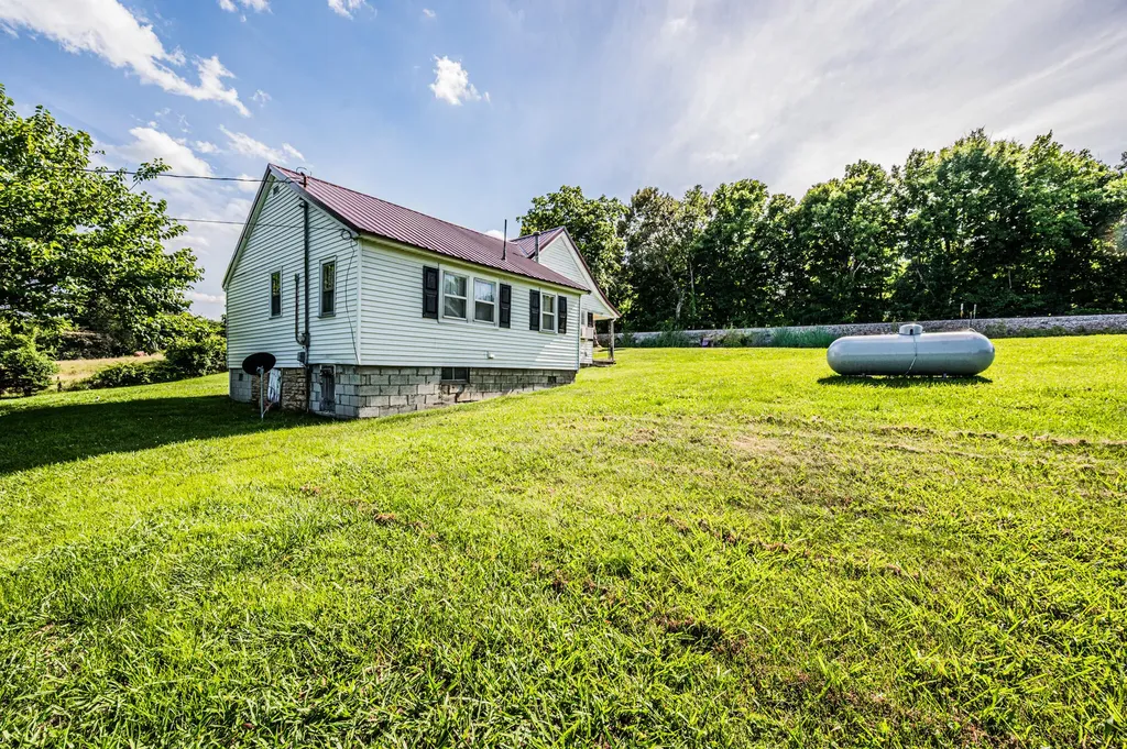 370 Ray Walker Road Russellville KY 42276