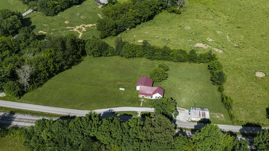 370 Ray Walker Road Russellville KY 42276
