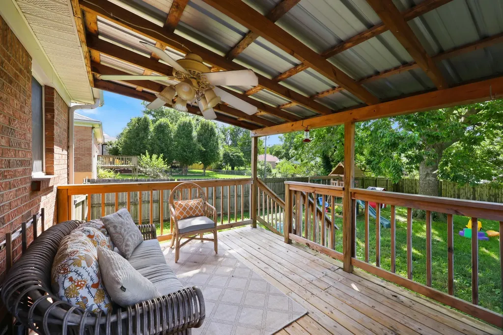 272 Kimberly Heights Drive Nicholasville KY 40356