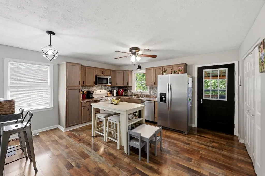 272 Kimberly Heights Drive Nicholasville KY 40356