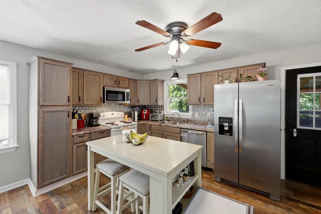 272 Kimberly Heights Drive Nicholasville KY 40356