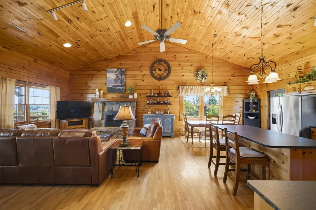 2827 Highway 3447 Mckee KY 40447