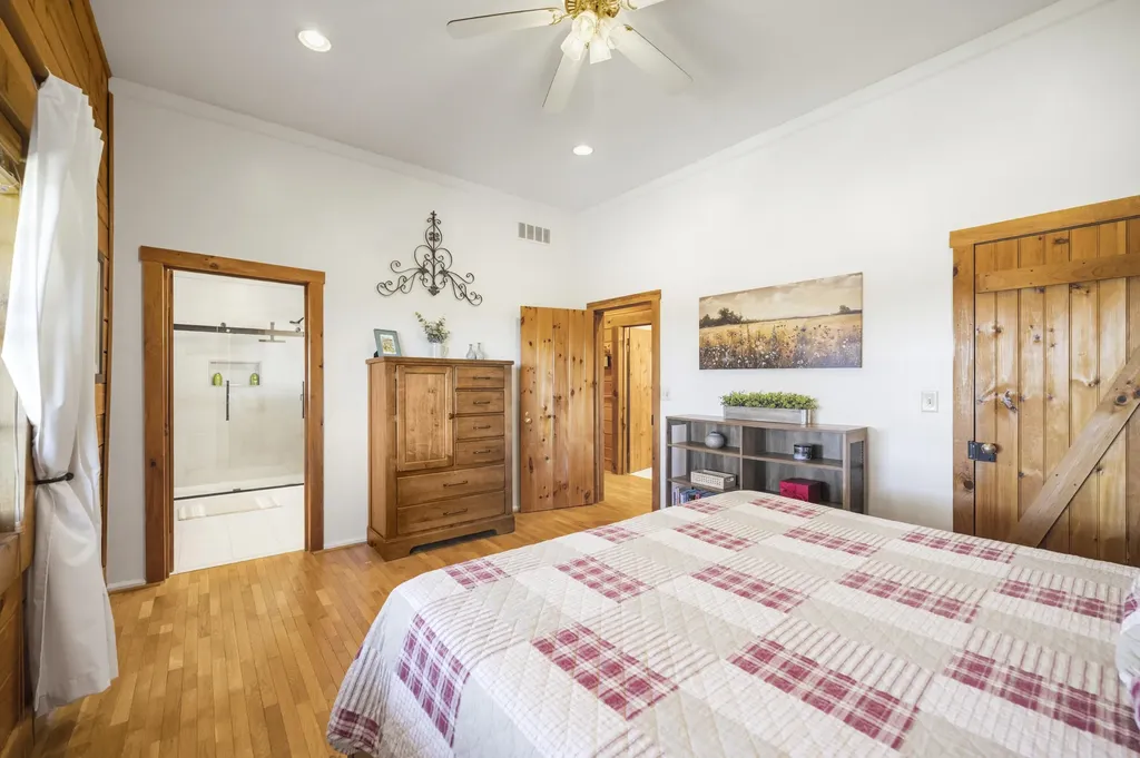 2827 Highway 3447 Mckee KY 40447