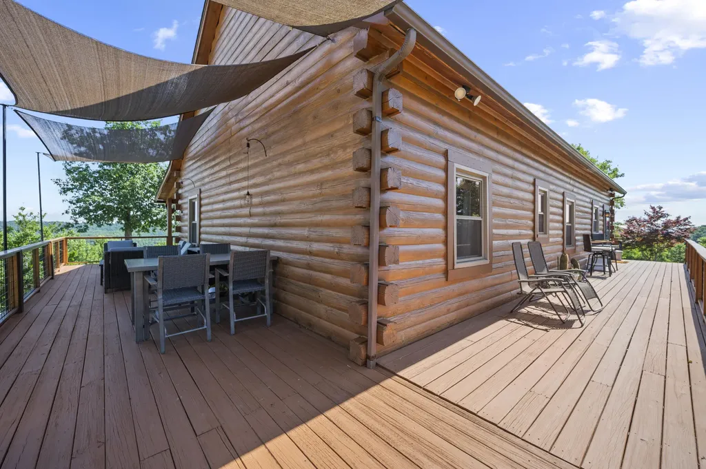 2827 Highway 3447 Mckee KY 40447