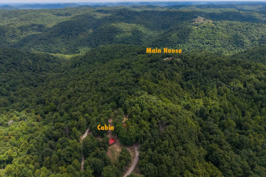 2827 Highway 3447 Mckee KY 40447