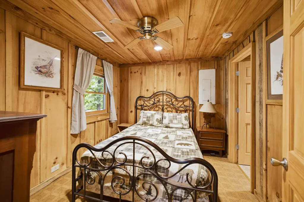 2827 Highway 3447 Mckee KY 40447