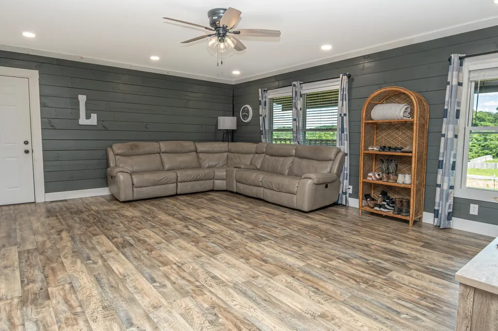 199 State Highway 746 Wellington KY 40387