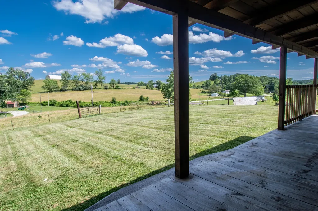 199 State Highway 746 Wellington KY 40387