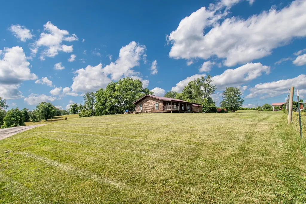 199 State Highway 746 Wellington KY 40387