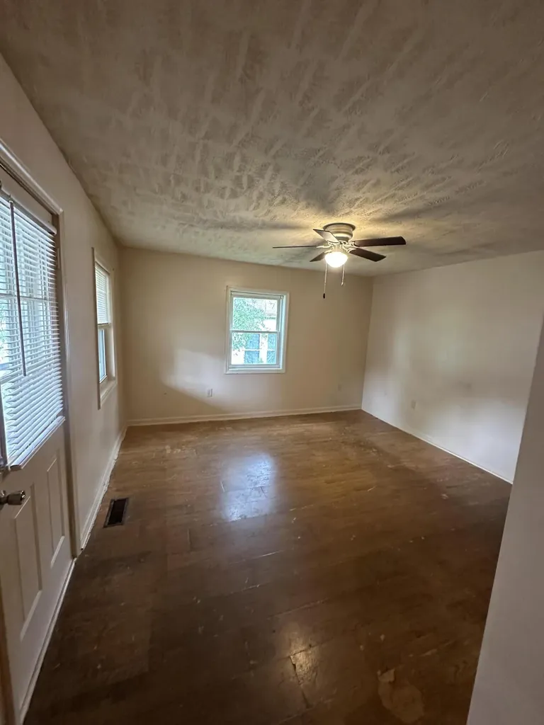 220 E Washington Street Winchester KY 40391