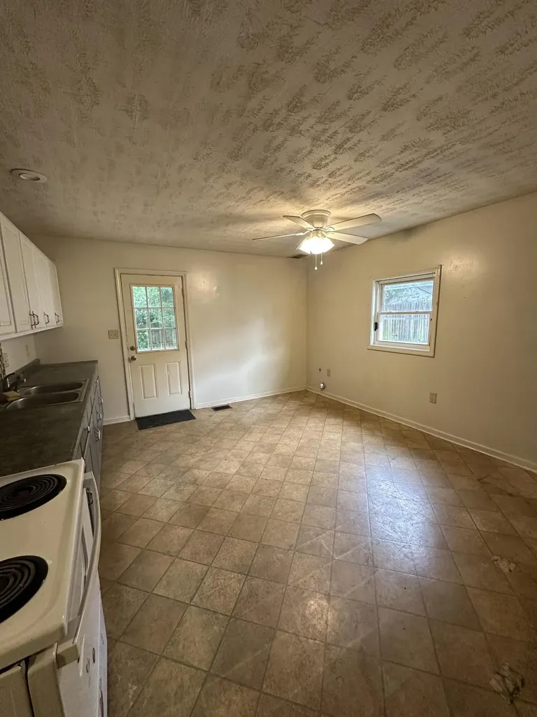220 E Washington Street Winchester KY 40391