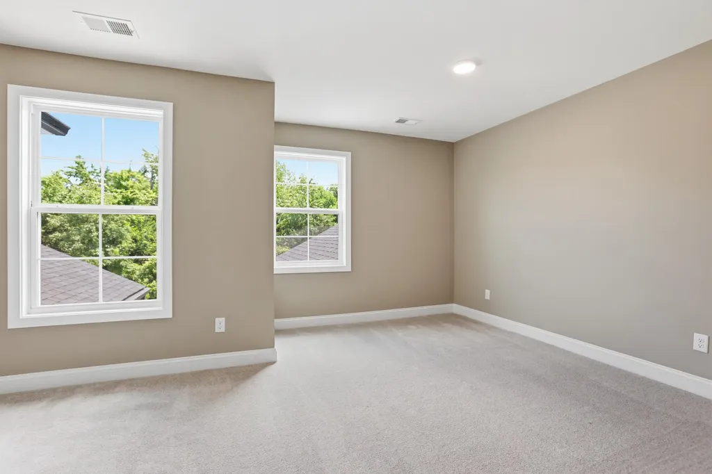 240 Sugartree Lane Versailles KY 40383