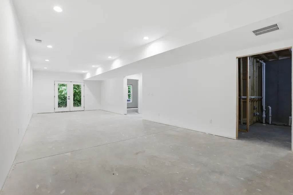 240 Sugartree Lane Versailles KY 40383