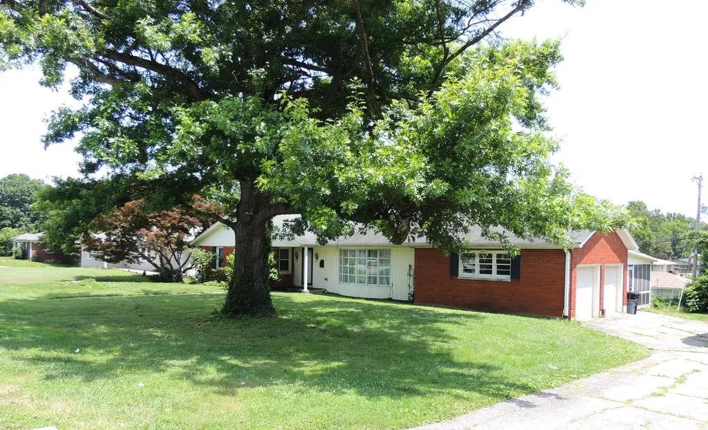 145 Seminole Trail Frankfort KY 40601