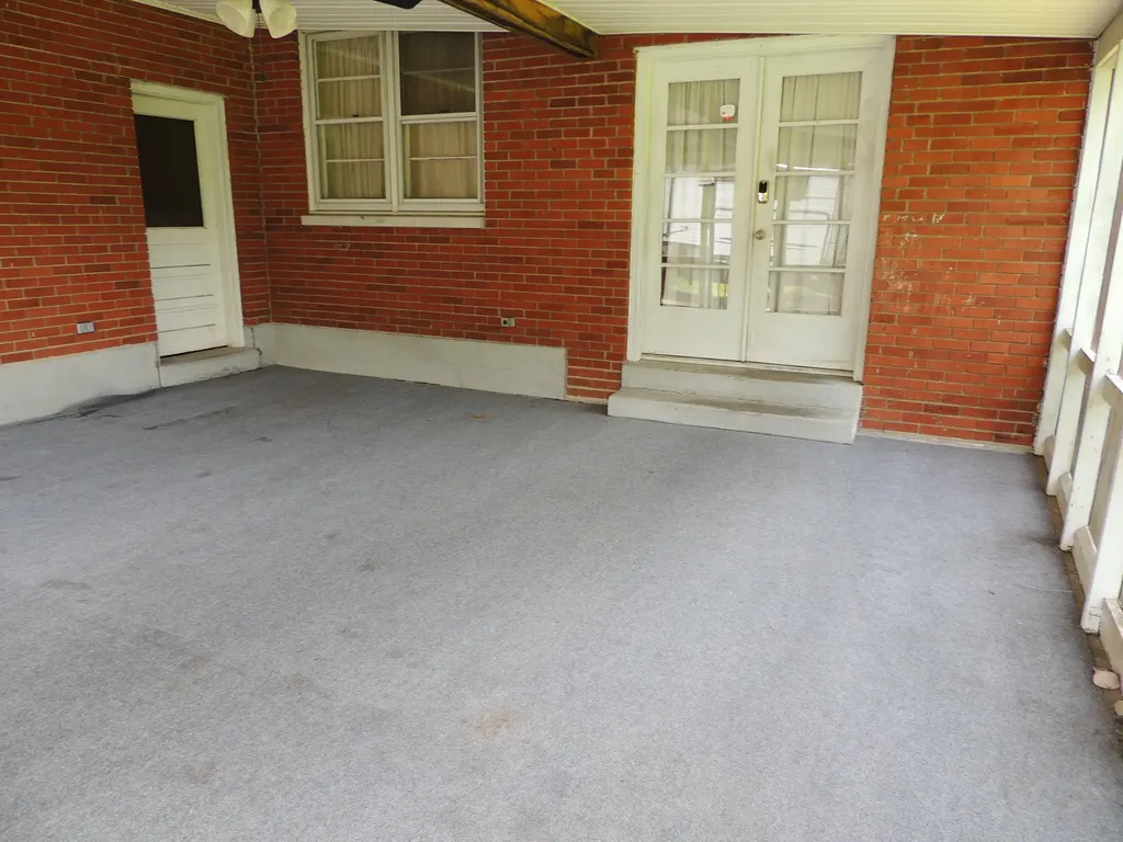 145 Seminole Trail Frankfort KY 40601