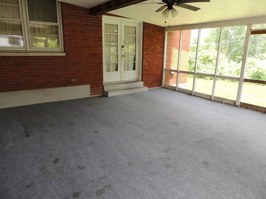 145 Seminole Trail Frankfort KY 40601