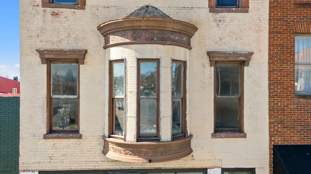 18 N Main Street Winchester KY 40391