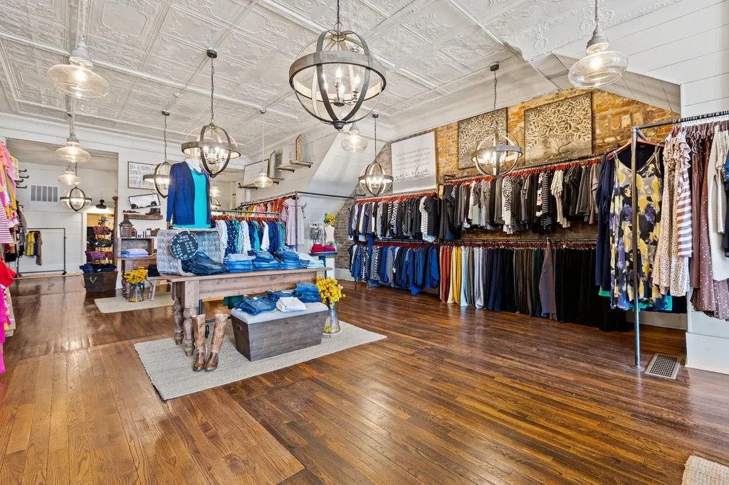 18 N Main Street Winchester KY 40391