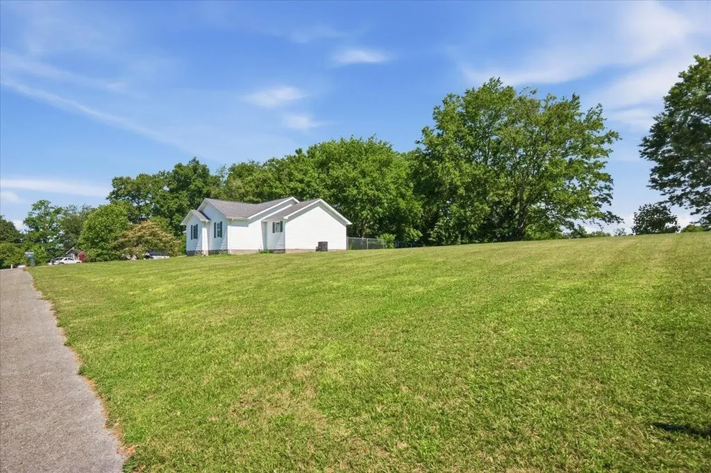 166 Clover Meadow Drive Corbin KY 40701