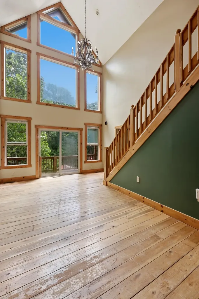 1840 Pleasant Valley Road Bradfordsville KY 40009