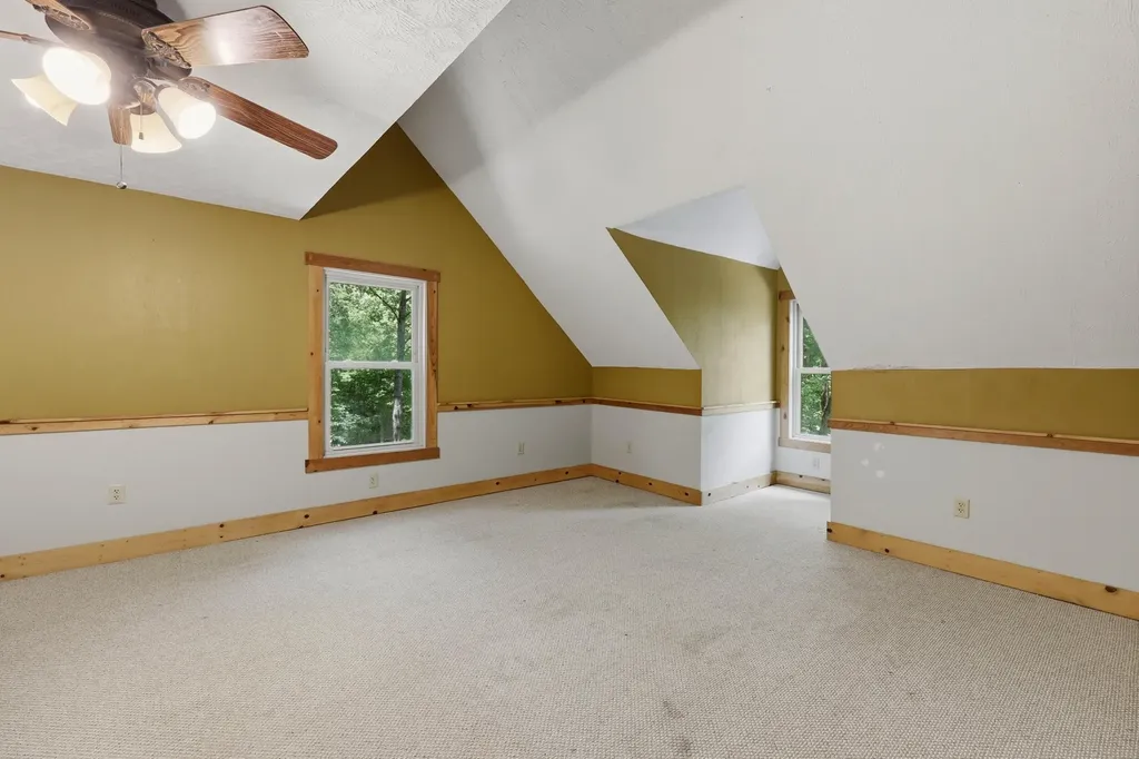 1840 Pleasant Valley Road Bradfordsville KY 40009