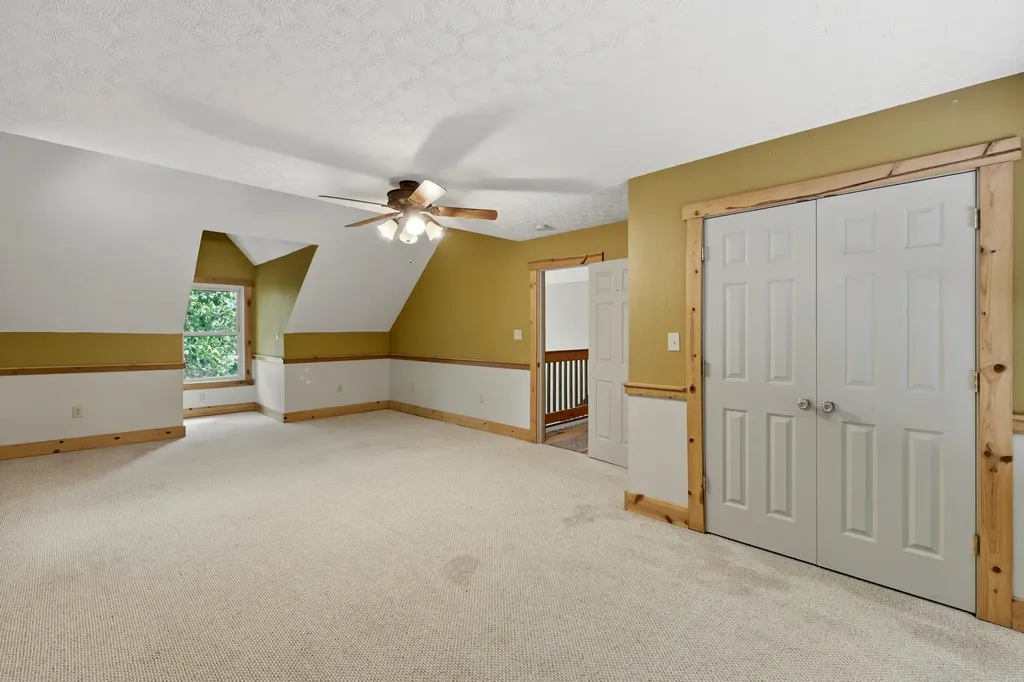 1840 Pleasant Valley Road Bradfordsville KY 40009