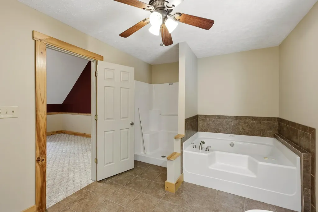 1840 Pleasant Valley Road Bradfordsville KY 40009