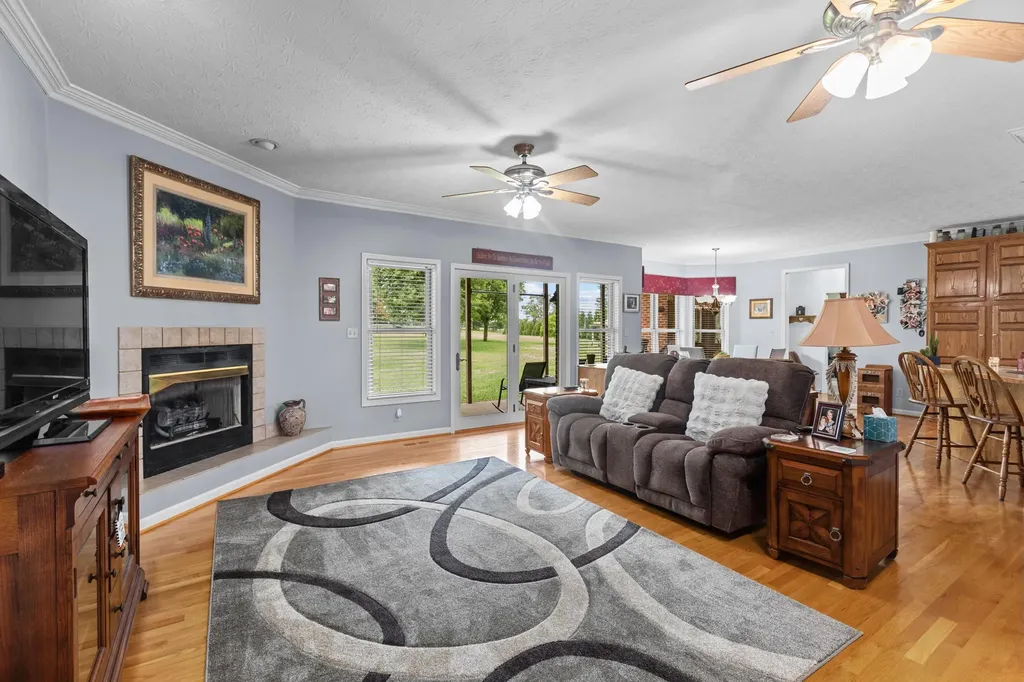 876 Sebree Road Stamping Ground KY 40379