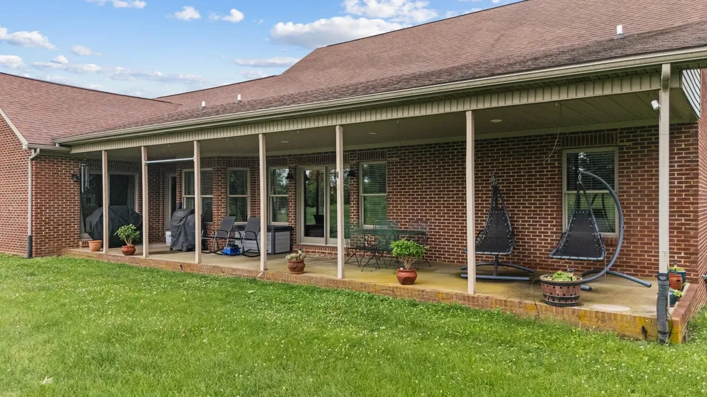876 Sebree Road Stamping Ground KY 40379
