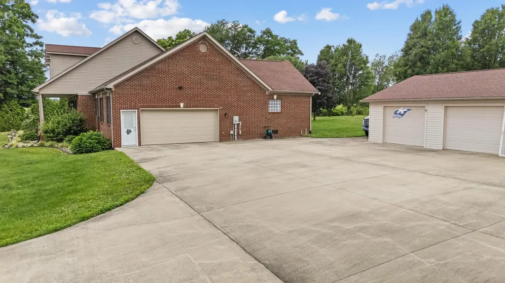 876 Sebree Road Stamping Ground KY 40379