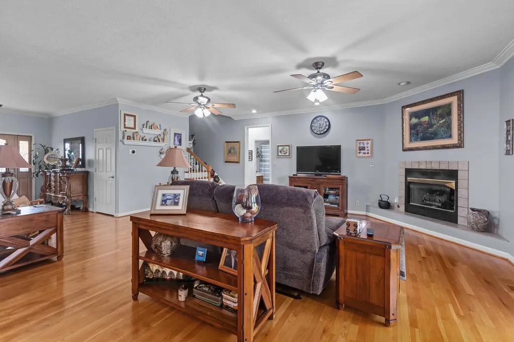 876 Sebree Road Stamping Ground KY 40379