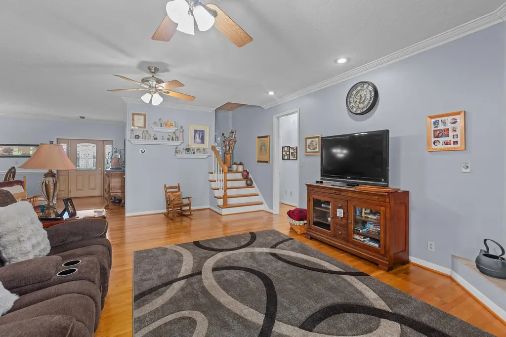 876 Sebree Road Stamping Ground KY 40379