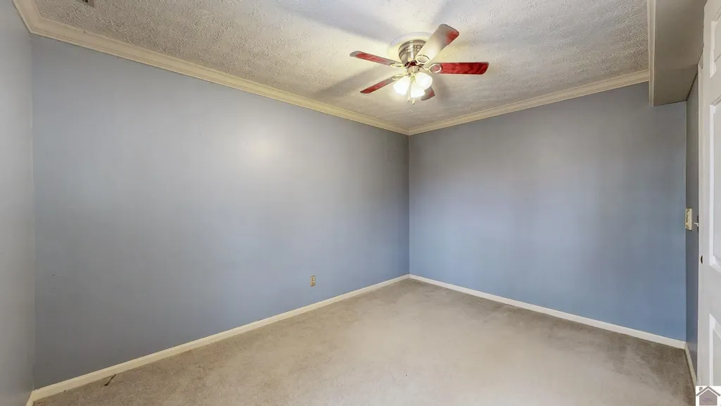 1551 Oxford Drive Murray KY 42071