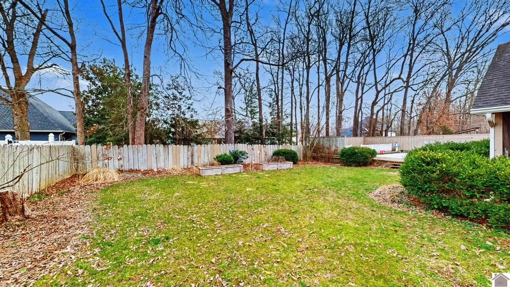 1551 Oxford Drive Murray KY 42071