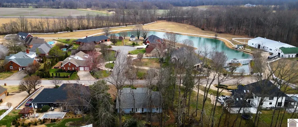 1551 Oxford Drive Murray KY 42071