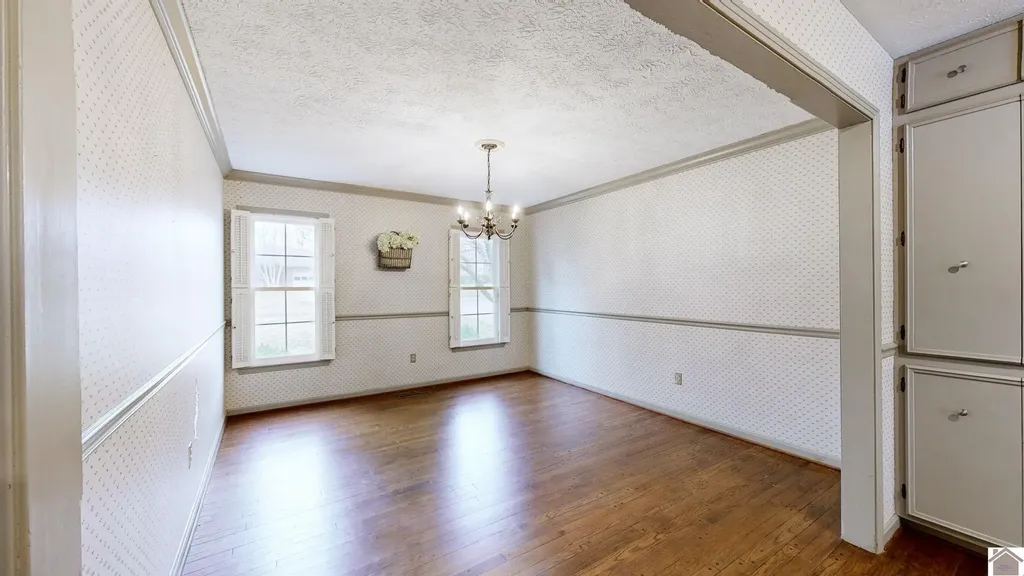 1551 Oxford Drive Murray KY 42071