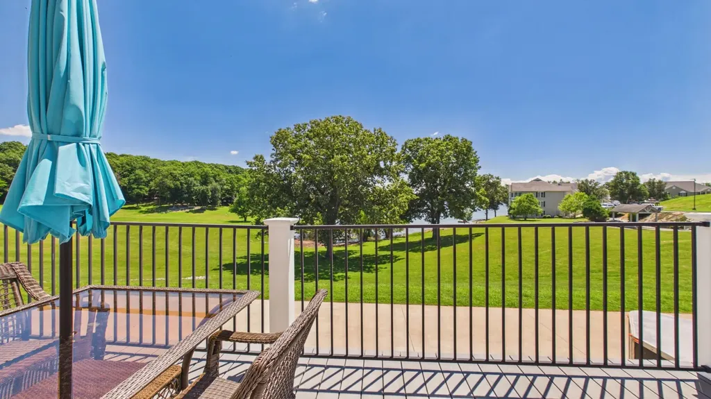 403 Moon Bay Drive Kuttawa KY 42055