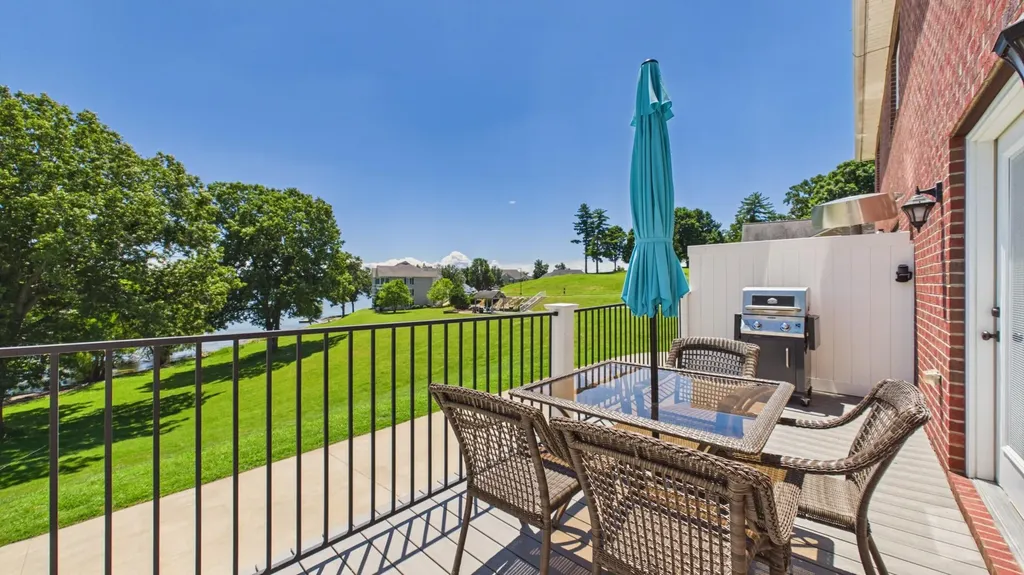 403 Moon Bay Drive Kuttawa KY 42055