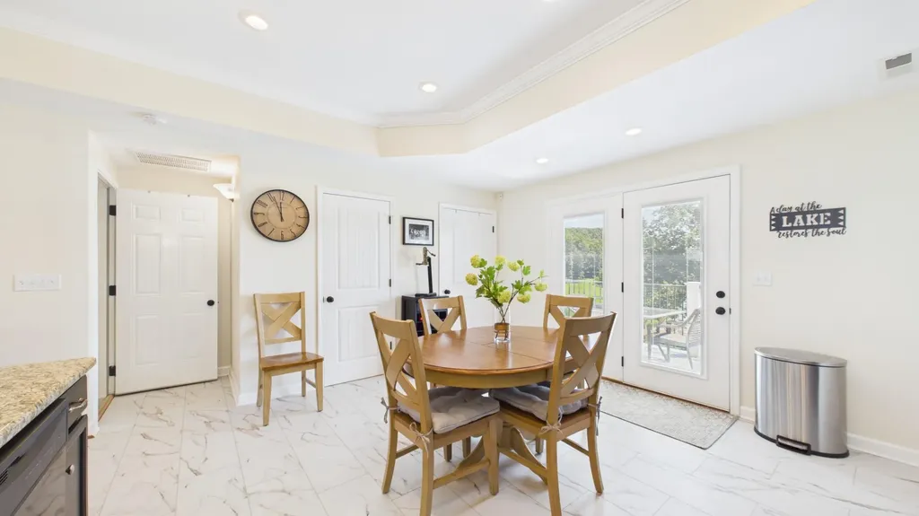403 Moon Bay Drive Kuttawa KY 42055