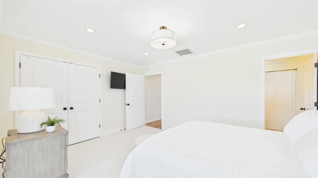 403 Moon Bay Drive Kuttawa KY 42055